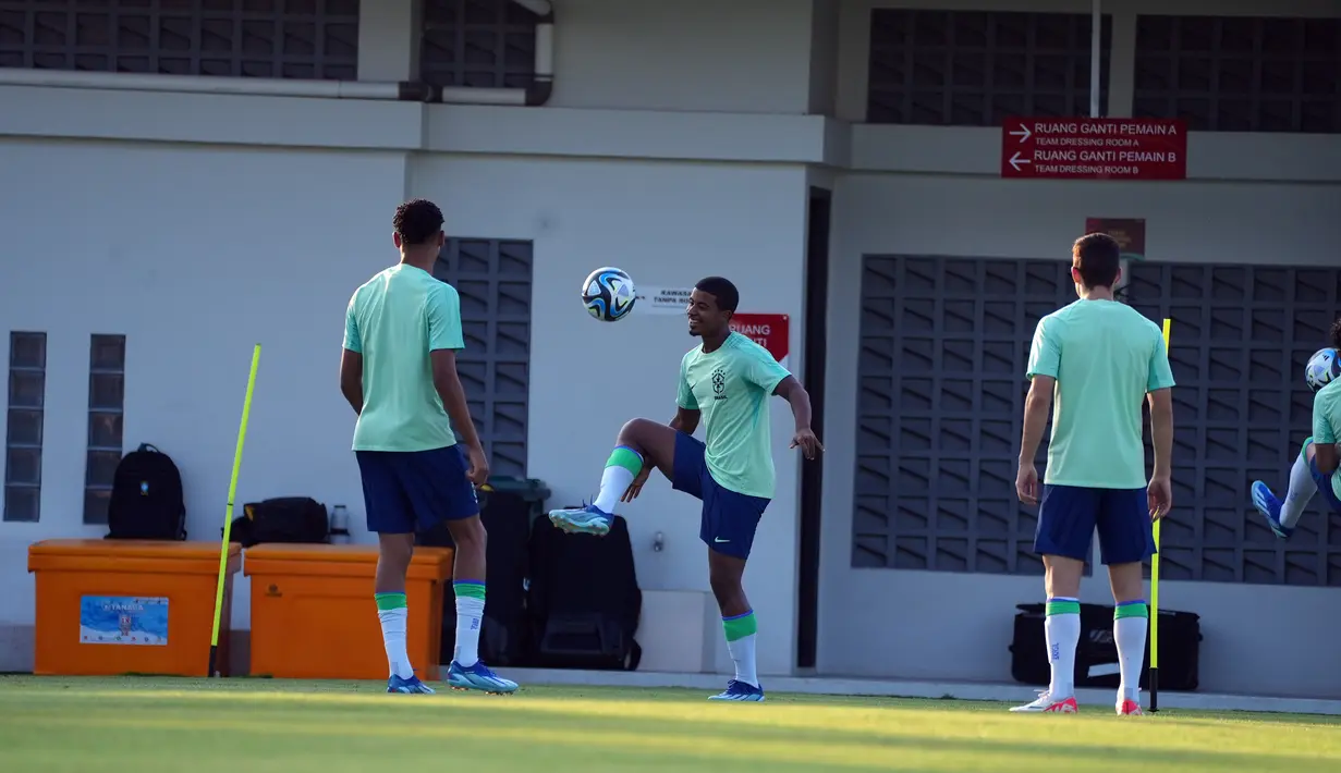 Pertemuan Ekuador dan Brasil juga menjadi laga ulangan final Copa America U-17 2023 yang dimenangi tim junior Selecao. Sementara satu laga 16 besar lain yang akan berlangsung pada hari ini adalah Spanyol vs Jepang. (Doc. LOC WCU17/RKY)