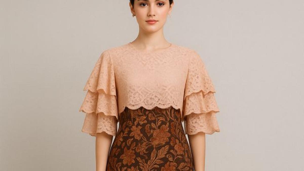 10 Model Long Dress Batik Kombinasi Brokat Lengan Cape Layer Tiga Lapis, Cocok untuk Segala Usia