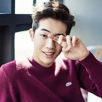 Nam Joo Hyuk, aktor asal Korea Selatan ini hadir dengan ungkapan barunya soal wanita idaman. Lewat aplikasi Snow App, Nam menyebutkan kriteria wanita idamannya dalam dua kalimat. (doc.soompi.com)