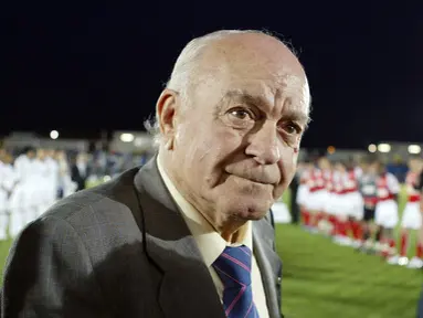 Legenda Real Madrid, Alfredo Di Stefano, menghembuskan nafas terakhirnya, Senin (7/7/14) malam waktu Indonesia. (AFP PHOTO/Javier Soriano)