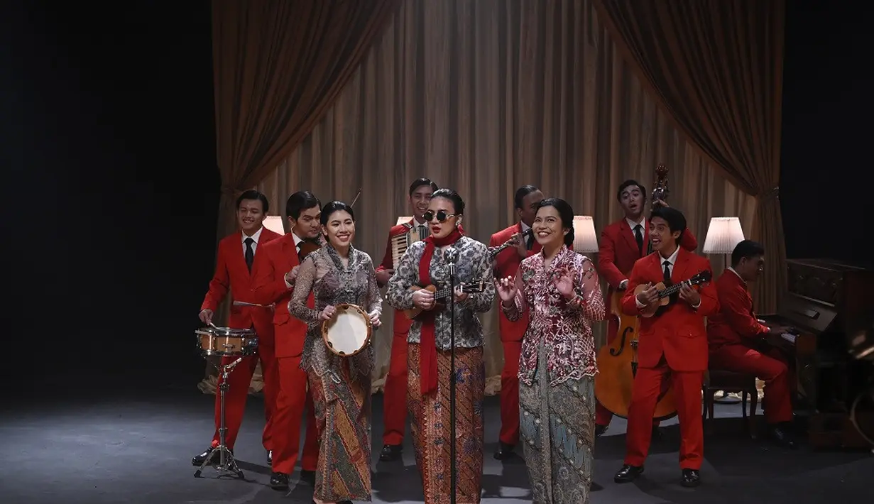 Lebih dari 25 karya maestro tanah air ini akan dibawakan dengan apik oleh para pemain di serial ini. [Foto: IndonesiaKaya]