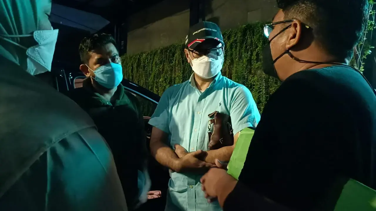 Koko Sandoza diamankan di Surabaya. (Dian Kurniawan/Liputan6.com)