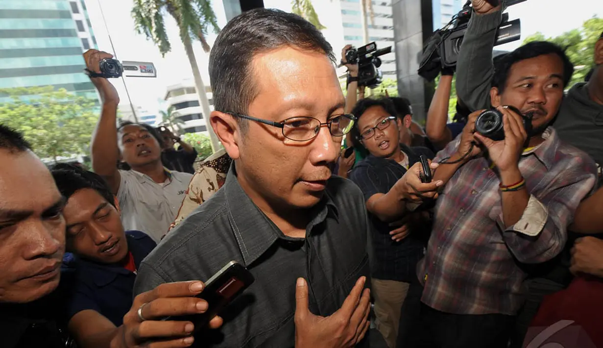 Menteri Agama Lukman Hakim Saifuddin mendatangi gedung KPK, Jakarta, Senin (15/12/2014). (Liputan6.com/Miftahul Hayat)
