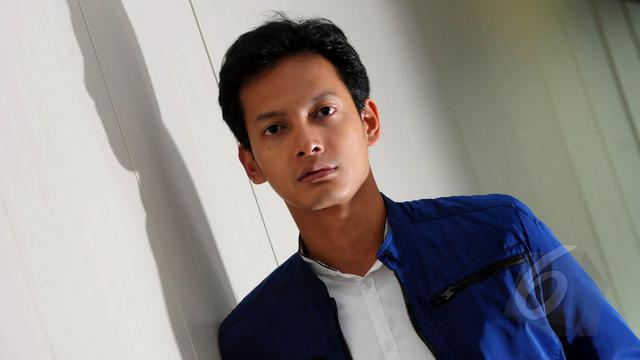 6 Artis Ini Ganteng Ganteng Kok Jomblo Showbiz Liputan6 Com