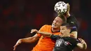 Untuk pertama kali dalam 13 tahun terakhir Belanda lolos ke-16 besar Euro setelah tersingkir pada fase grup Euro 2012 dan tidak lolos ke putaran final dalam edisi 2016 turnamen ini. (Dean Mouhtaropoulous/Pool via AP)