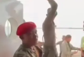 Potongan gambar video yang dinarasikan anggota GAM cegat kapal bantuan untuk meminta jatah. (Liputan6.com/ Dok Ist)