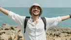 Memiliki banyak kesibuka, Refal Hady selalu meluangkan waktu untuk berlibur. Gaya OOTD-nya saat liburan pun kerap ia bagikan di Instagram pribadinya. Meski terkesan sederhana dan simpel, penampilan pemain film Wedding Agreement ini terlihat keren. (Liputan6.com/IG/@refalhady)