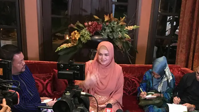 [Bintang] Siti Nurhaliza