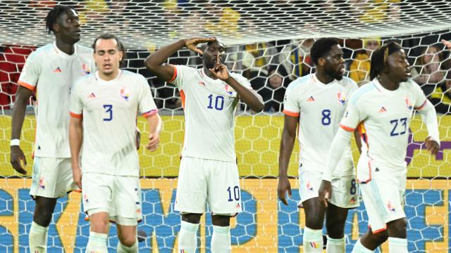 Foto: Ekspresi Ibrahimovic saat Lukaku Cetak Hattrick ke Gawang Swedia