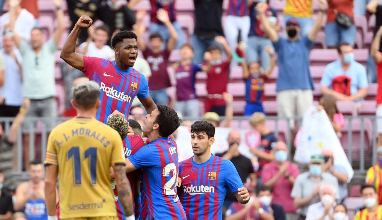 Pemain berusia 18 tahun itu telah absen sejak November tahun lalu, setelah mengalami robek meniskus di lutut kirinya saat tampil melawan Real Betis. (AFP/Lluis Gene)