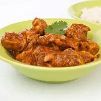 ilustrasi bebek maska kuning/copyright by Olga Nayashkova (Shutterstock)