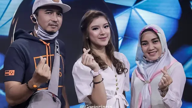 Jarang Tersosot, Ini 6 Potret Kebersamaan Tiara Andini dan Ibunda