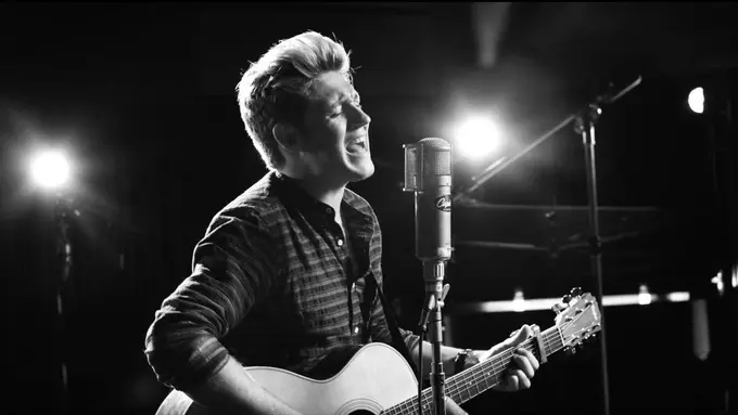 "This Town", single perdana Niall Horan 