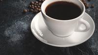 How to make an Americano. (Photo: mdjaff/Freepik)