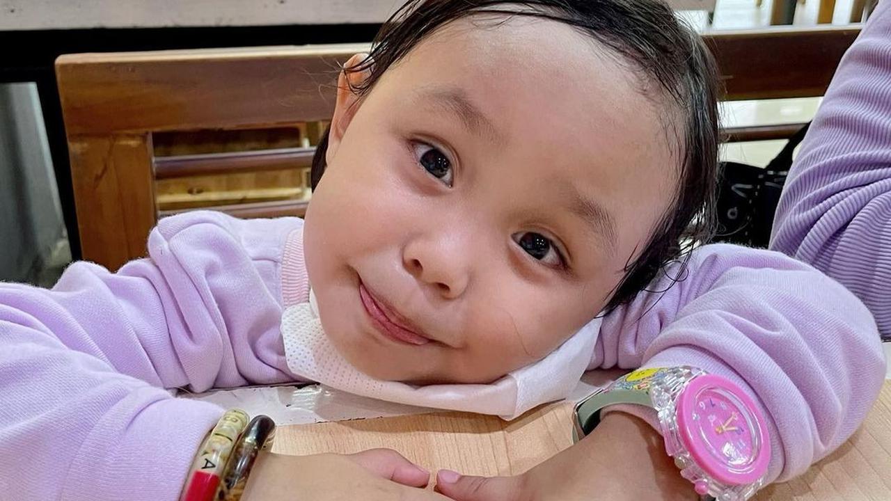 Curi Perhatian, Ini 6 Potret Gemas Shabira Alula Bocah 3 Tahun yang Viral di TikTok