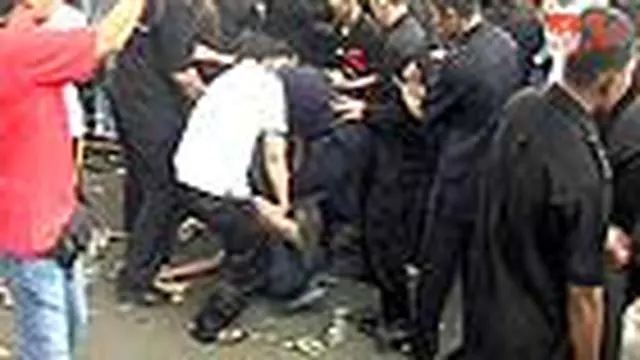 Terinjak-injak, Petugas Tiket GBK Pingsan