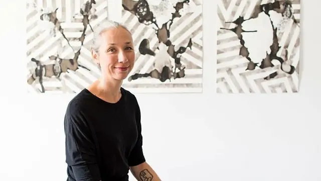 6 Potret Alexandra Grant, Teman Lama Keanu Reeves yang Kini Jadi Kekasihnya