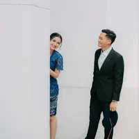 Potret Sarah Menzel di Momen Wisuda Azriel Hermansyah. (Sumber: Instagram/azriel_hermansyah)