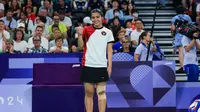 Pebulutangkis Indonesia, Gregoria Mariska berfoto merayakan kemenangan atas wakil Republik Ceska, Tereza Svabikova pada laga terakhir Grup G nomor tunggal putri cabor bulutangkis Olimpiade Paris 2024 di Porte de la Chapelle Arena, Paris, Rabu (31/7/2024). Gregoria Mariska Tunjung menang straight-game 21-12, 21-18. (Dok. NOC Indonesia/Naif Muhammad Al'as)