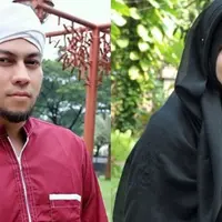 Banyak beredar kabar tentang Umi Pipik dan eks vokalis Matta band, Sunu. Apa benar Umi Pipik perusak rumah tangga sahabatnya?