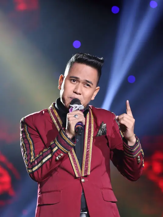 Berbeda dengan pedangdut, Saiful Jamil yang mengatakan Ical dapat menaklukkan lagunya dengan baik. Tapi ada nada yang turun kata. (Andy Masela/Bintang.com)