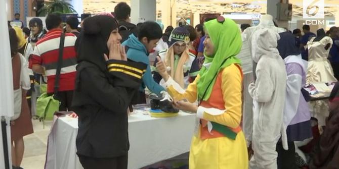 Aksi Komunitas Cosplay Berhijab Asal Malaysia