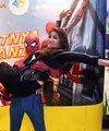 Bersama selebriti lainnya, Natalie Sarah juga turut hadir di gala premier film Spider-Man: Homecoming. Namun ada hal yang membuat Natalie sangat senang ketika hadir di nonton bareng tersebut. (Nurwahyunan/Bintang.com)