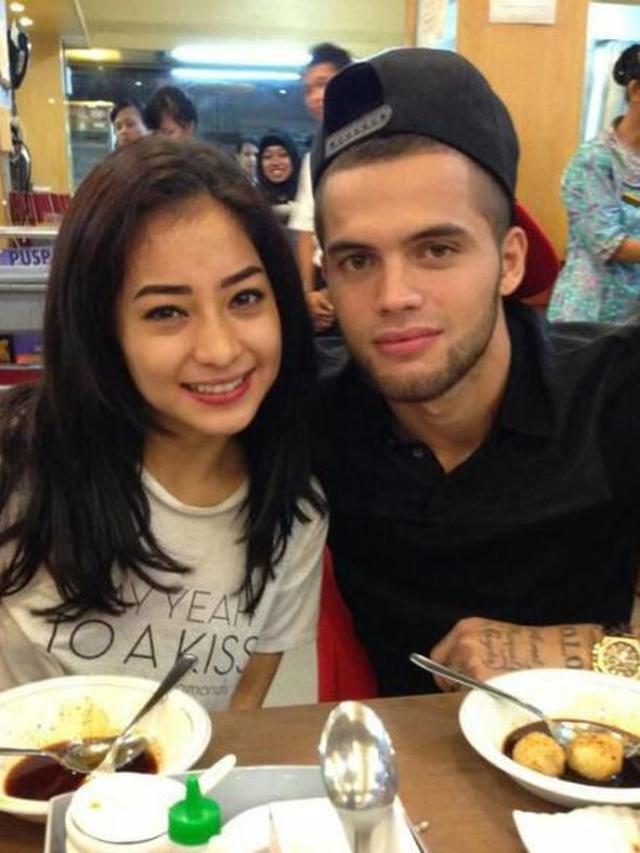 Jadi Papa Muda, Ini 6 Potret Terbaru Diego Michiels Mantan Nikita Willy