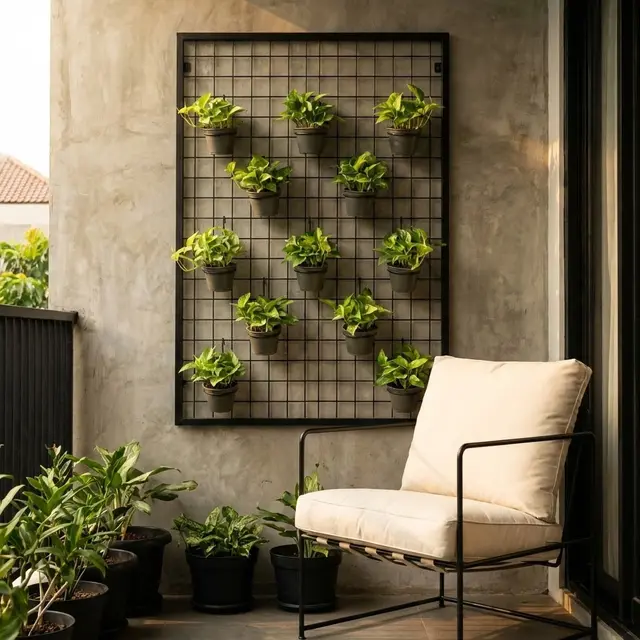 Desain Teras Rumah Kecil Tapi Asri dengan Kebun Vertikal