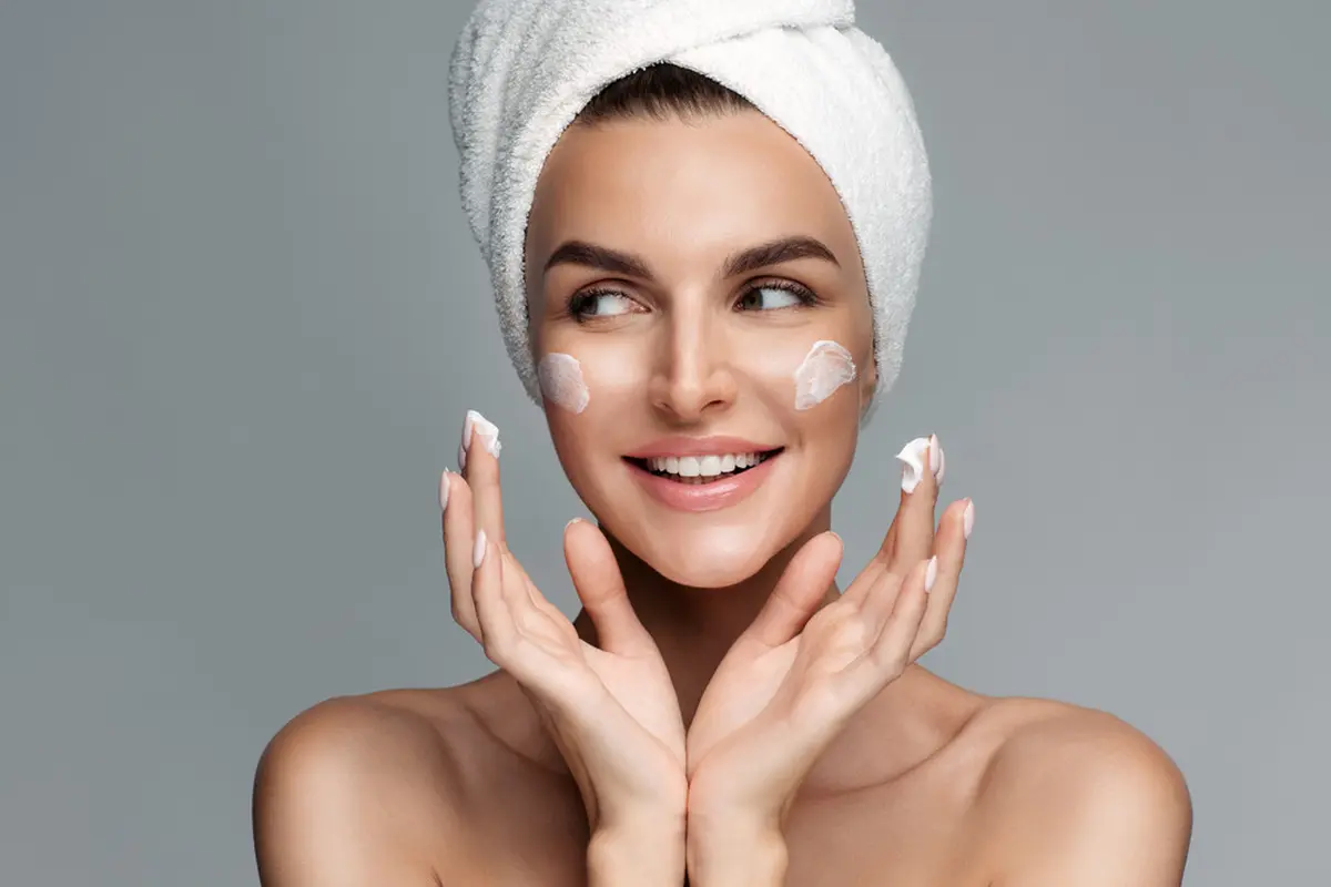 Hati-hati, 5 Kesalahan Eksfoliasi Wajah Ini Bisa Merusak Skin Barrier Lho!