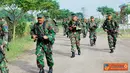 Citizen6, Sidoarjo: Simulasi Peran Tempur ini dilaksanakan sesuai Prosedur Tetap No. Protap/26/VI/2012 tentang Pelaksanaan Peran Tempur Ksatrian Moekijat dalam rangka mengamankan dan mempertahankan Denmako Pasmar-1. (Pengirim: Diyat Akmal)