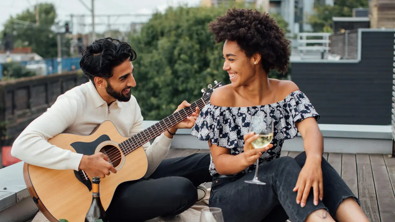 Merayakan Hari Valentine bersama Pasangan (Pexels.com)