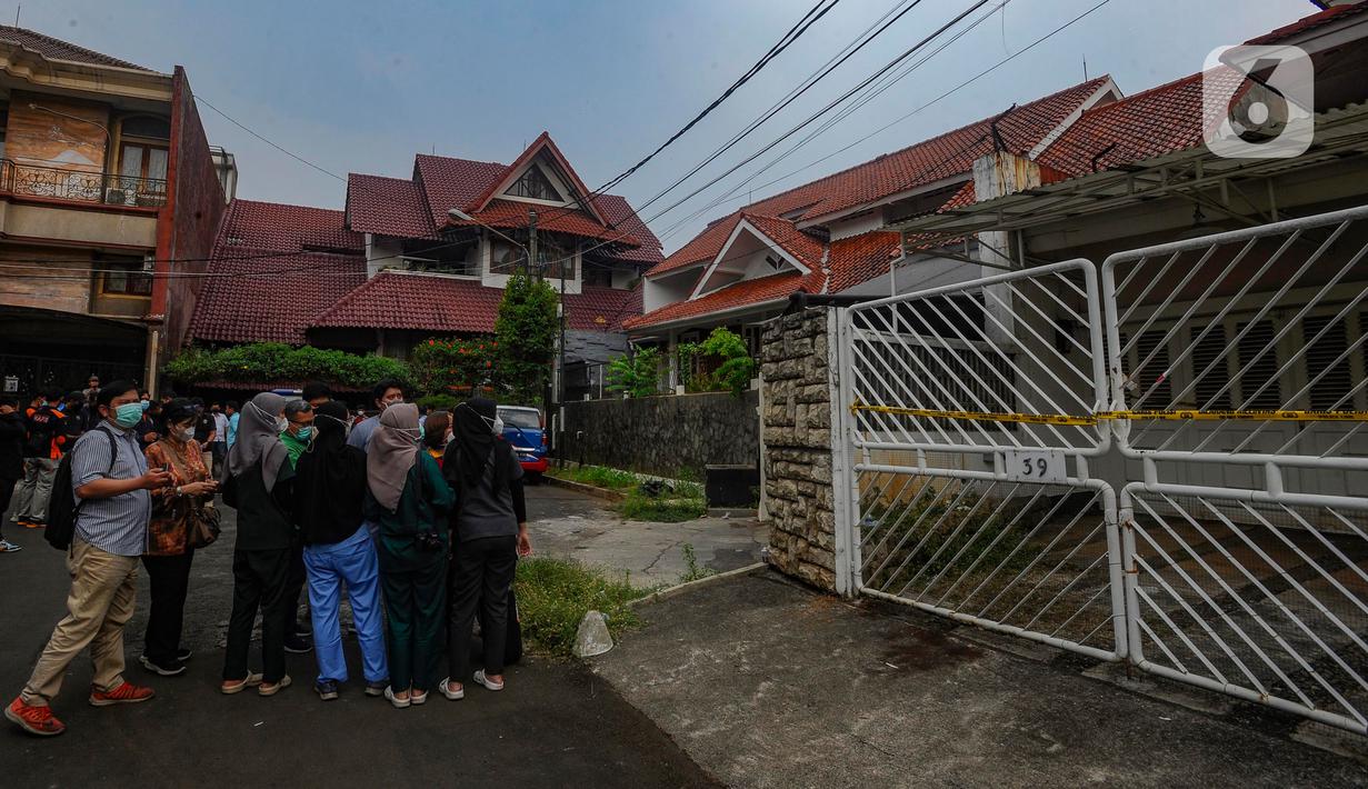 Proses olah TKP sendiri berlangsung mulai pukul 14.30 WIB hingga 16.50 WIB. (merdeka.com/Arie Basuki)