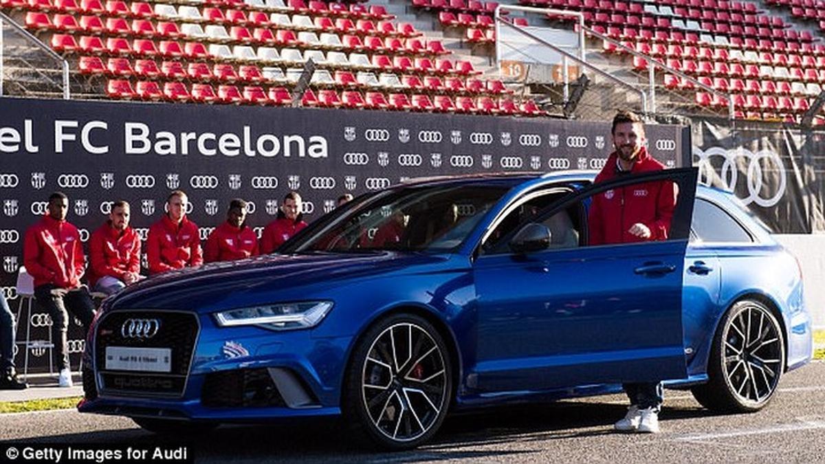 Tim Barcelona Dapat Mobil Baru, Messi Pilih Apa?