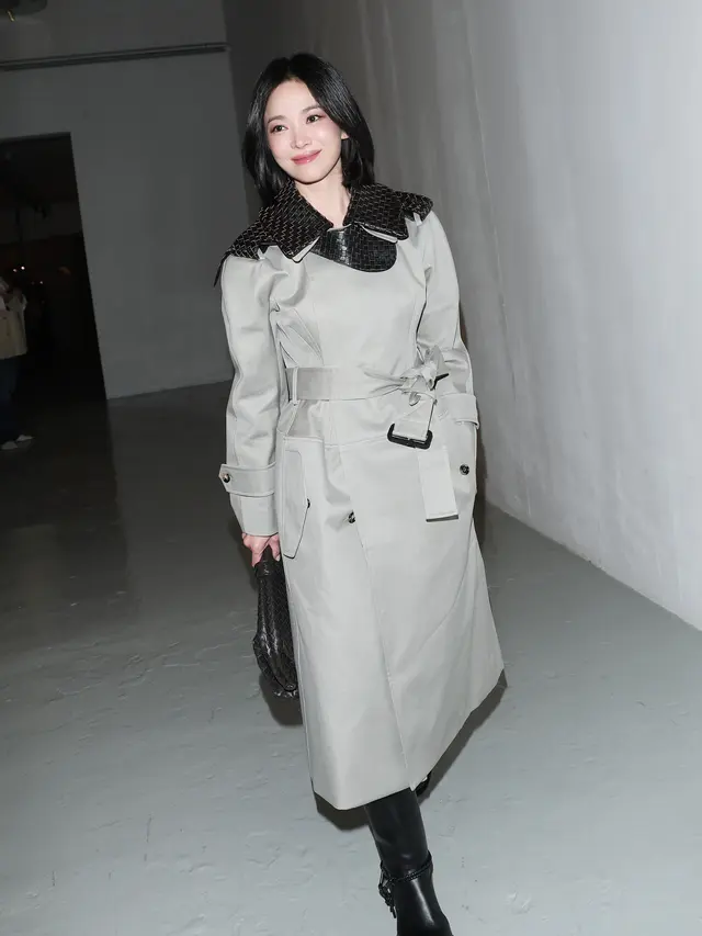 Song Hye Kyo Tampil Edgy di Milan Fashion Week 2027, Debut sebagai Global Ambassador Bottega Veneta