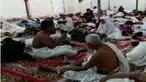 Membludaknya jemaah yang tidak diimbangi dengan daya tampung maktab menyebabkan sebagian besar jemaah tidak dapat beristirahat dengan tenang