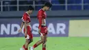 Untuk diketahui, hanya tiga juara grup dan satu runner-up terbaik yang berhak berlaga di fase empat besar turnamen tersebut. Tampak dalam foto, ekspresi pemain Timnas Indonesia usai bertanding melawan Vietnam pada laga pamungkas Grup A Piala AFF U-17 2026 di Stadion Gelora Delta, Sidoarjo, Jawa Timur, Minggu (19/4/2026) malam WIB. (Bola.com/M Iqbal Ichsan)