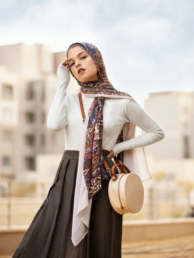 Contoh ilustrasi outfit hijab perempuan