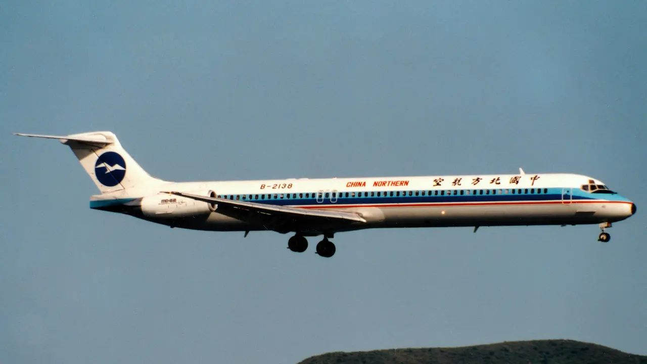China Northern Airlines | McDonnell Douglas MD-82