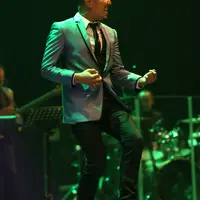 Totalitas Rio Febrian dalam dunia tarik suara terbukti lewat konser tunggal pertamanya ini. (Galih W. Satria/Bintang.com)