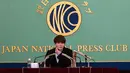 Rina Gonoi (23), seorang mantan perwira SDF Jepang, mengambil bagian dalam konferensi pers di National Press Club di Tokyo, Senin (30/1/2023). Karena serangkaian peristiwa pelecehan seksual, Rina Gonoi pensiun dari Pasukan Bela Diri pada Juni tahun 2022 lalu. (Richard A. Brooks / AFP)