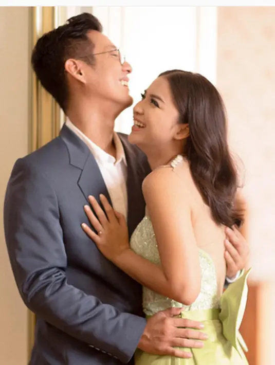 Beberapa foto prawedding Putri Titian dan Junior Liem diunggah dalam akun Instagram pemilik akun Diera Bachir Photography, @dierabachir. (Instagram/@dierabachir)