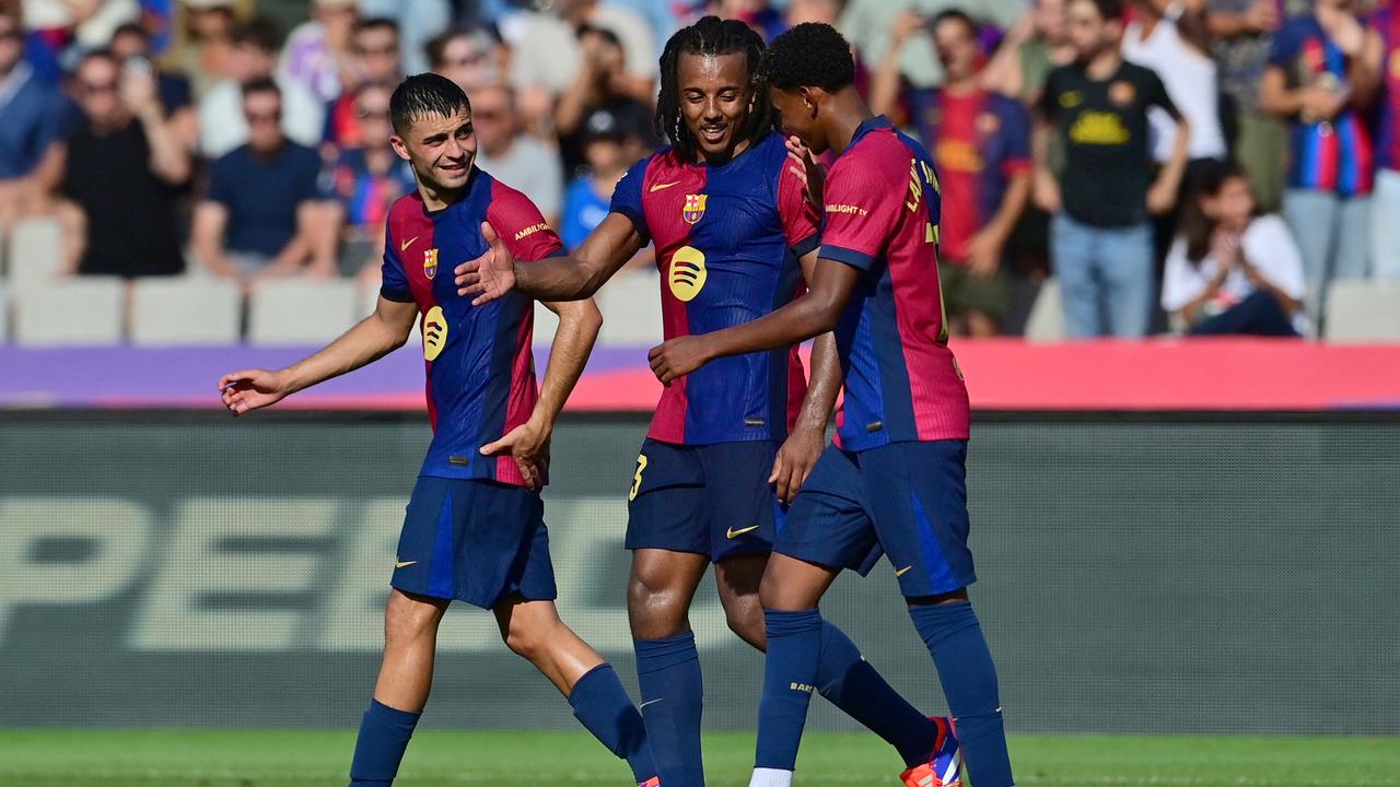 Selebrasi pemain Barcelona ketika melumat Valladolid 7-0 di LaLiga