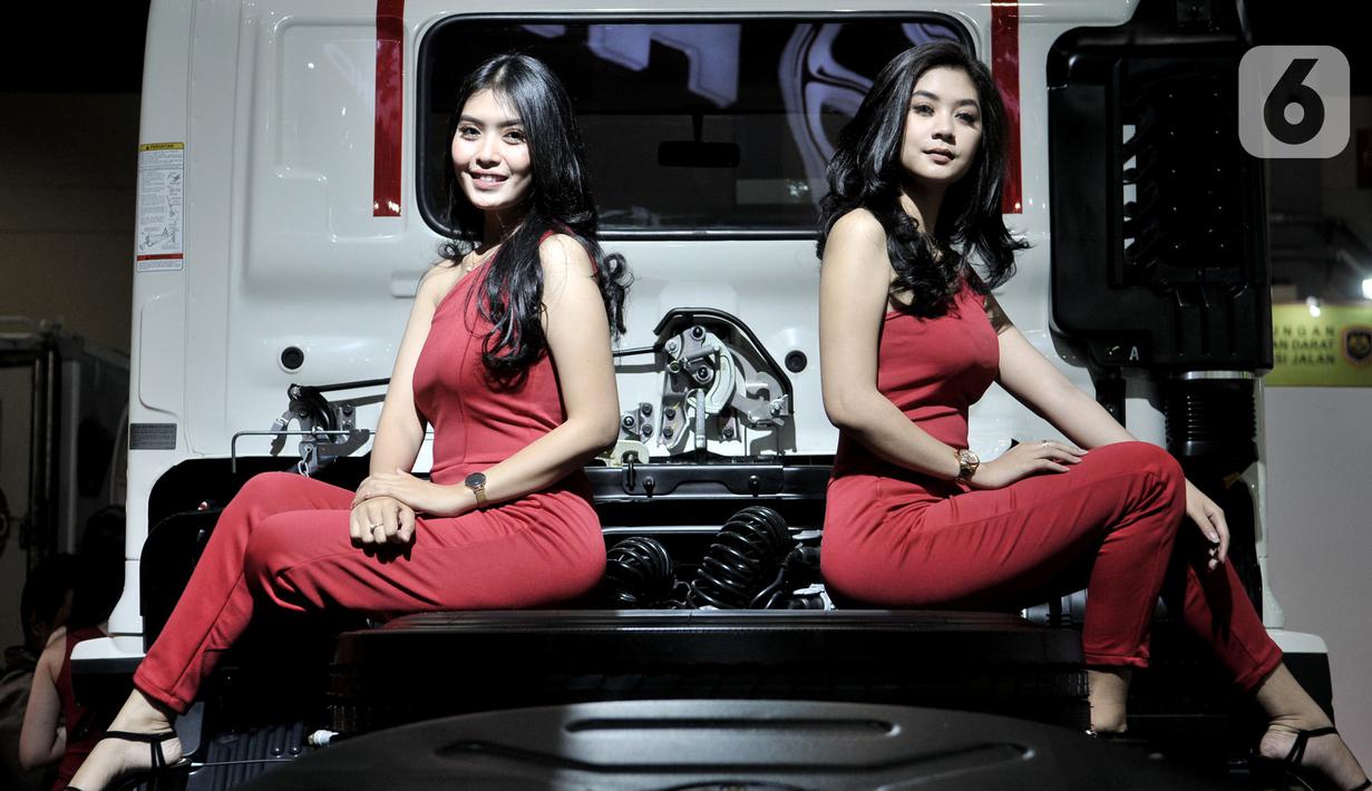 Foto Deretan Model Cantik Tampil Memesona Di Giicomvec 2020 Otomotif Liputan6 Com