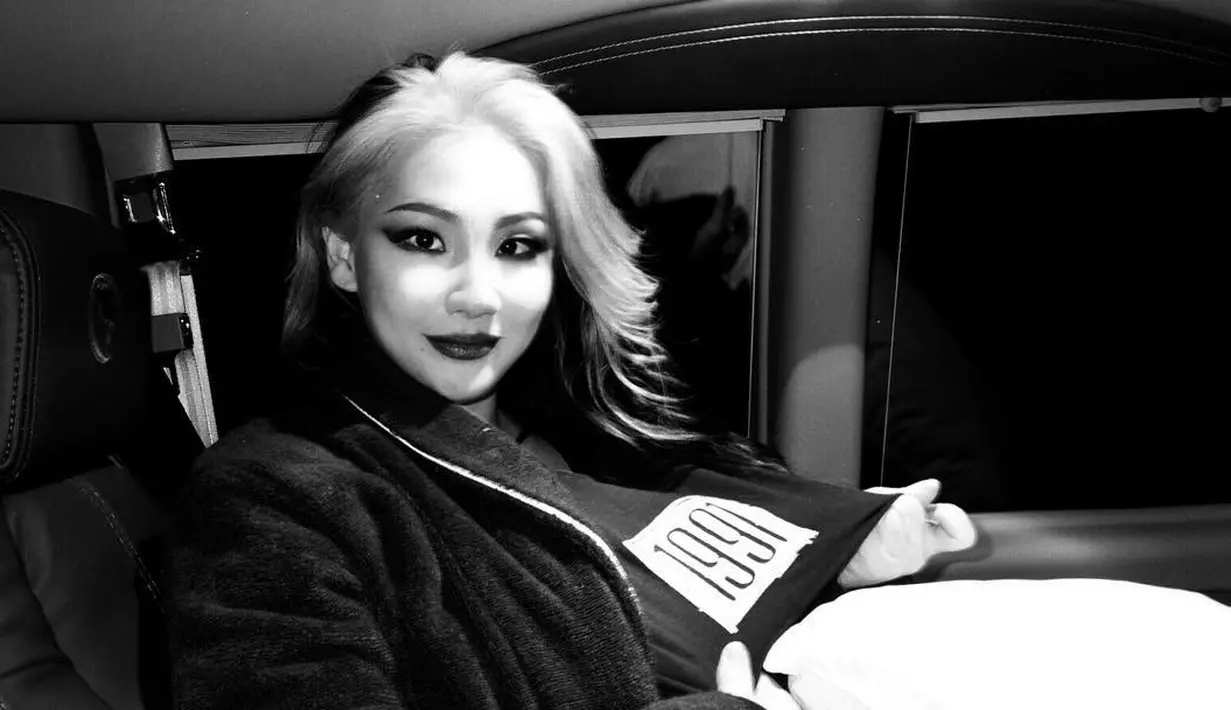 CL juga terlihat menunjukkan gelagat jika dirinya sudah gerah dengan sikap YG Entertainment yang seolah cuek dengannya. Hal itu tampak dari sebuah postingan Instagram Yang Hyun Suk. (Foto: instagram.com/chaelincl)