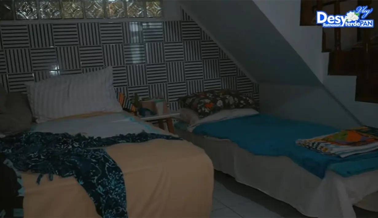 Rumah masa kecil Desy Ratnasari (Youtube/Desy Ratnasari)