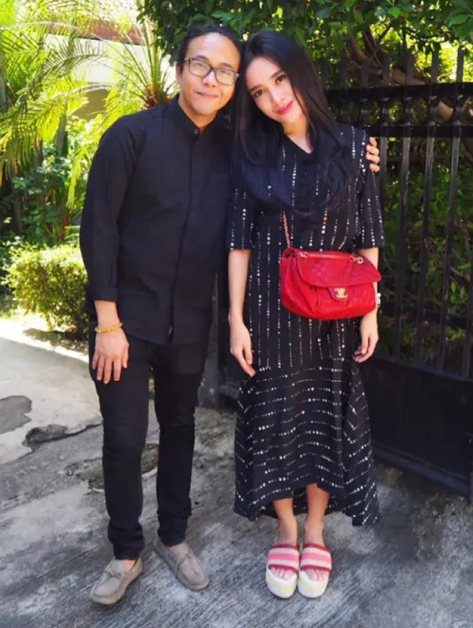 Dea Ananda dan Ariel kerap mengunggah foto kebersamaannya di akun Instagram pribadinya. (Foto: instagram.com/dea_ananda)