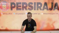 Pemain asal Inggris, Adam Mitter bergabung dengan Persiraja. (Bola.com/Eko Deni Saputra)