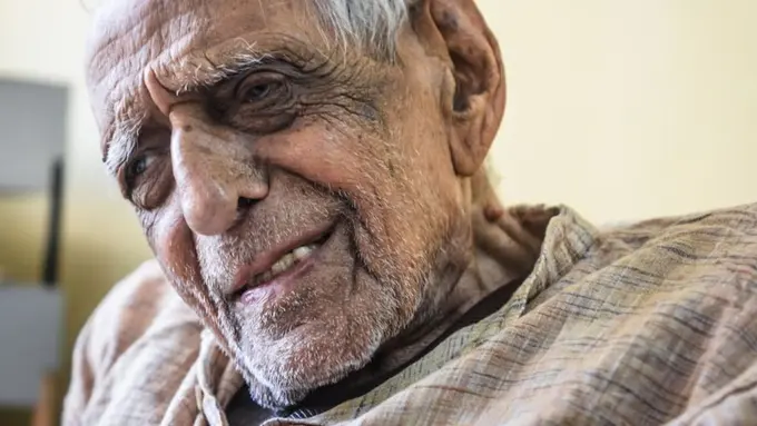 Kisah Kakek 98 Tahun yang Terus Bantu Kaum Miskin