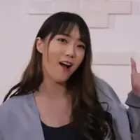 Bukan hanya di Indonesia, musik dangdut pun kini sudah merambah terkenal di Negara lain. Salah satunya adalah Korea Selatan, di mana salah satu artisnya bernama Danbi ikut mendendangkan dangdut. (Foto: Youtube)